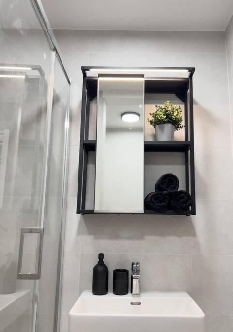 Central Getaway Studio Братислава Екстериор снимка